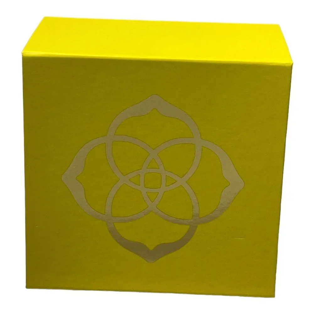 Kendra Scott features gift